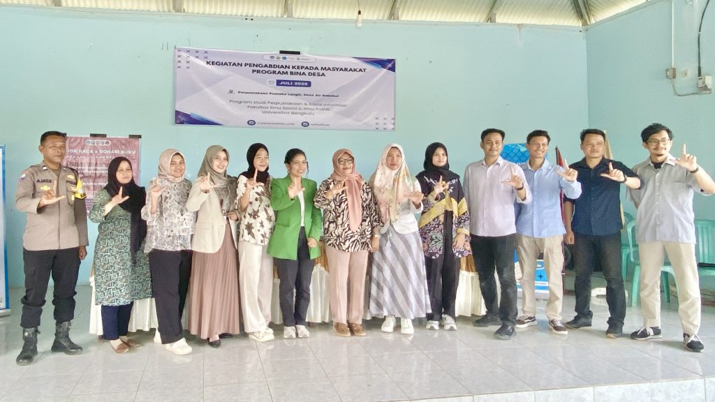 Peningkatan Literasi Perdesaan: Program Studi Perpustakaan Sains Informasi Universitas Bengkulu Gelar Kegiatan Pengabdian kepada Masyarakat di Desa Air Sebakul